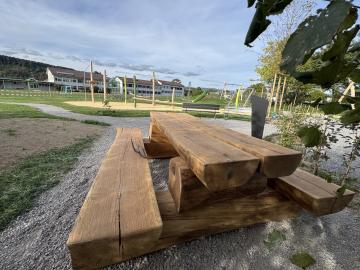 Spielplatz beim Schulhaus Worben ab heute Mittag geöffnet!
